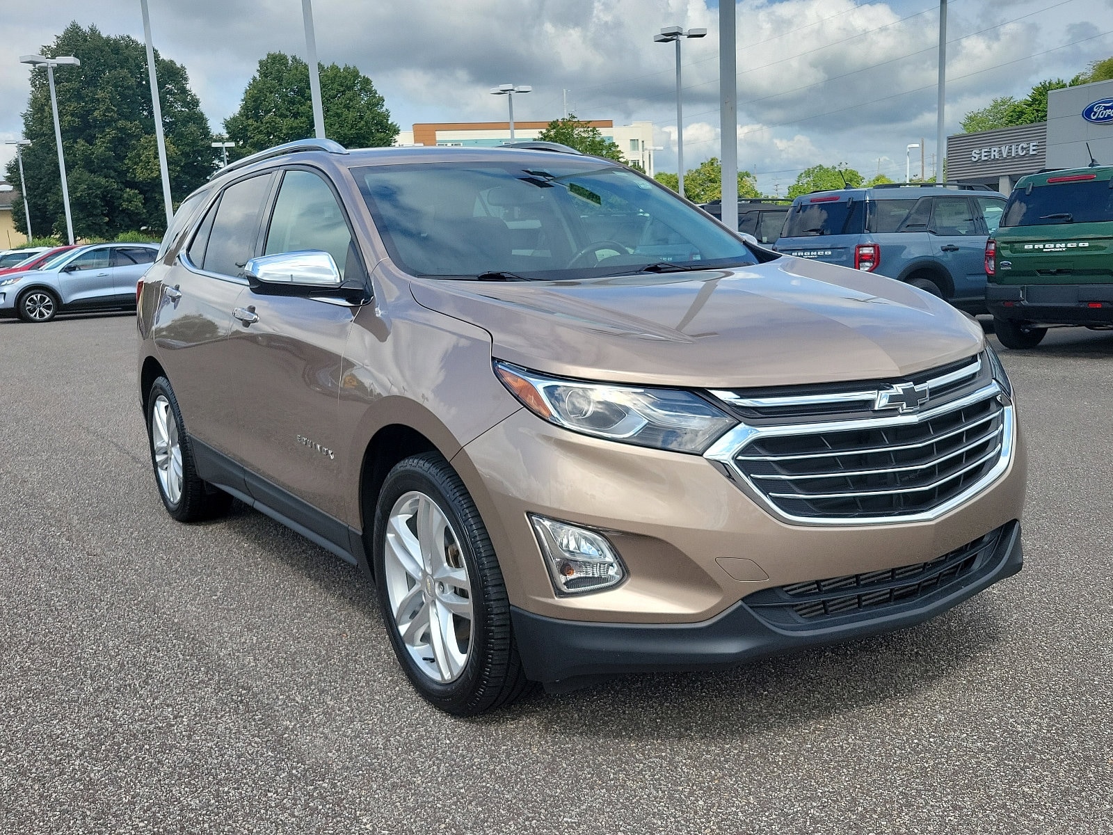 Used 2018 Chevrolet Equinox Premier with VIN 2GNAXNEX4J6265927 for sale in Newark, DE