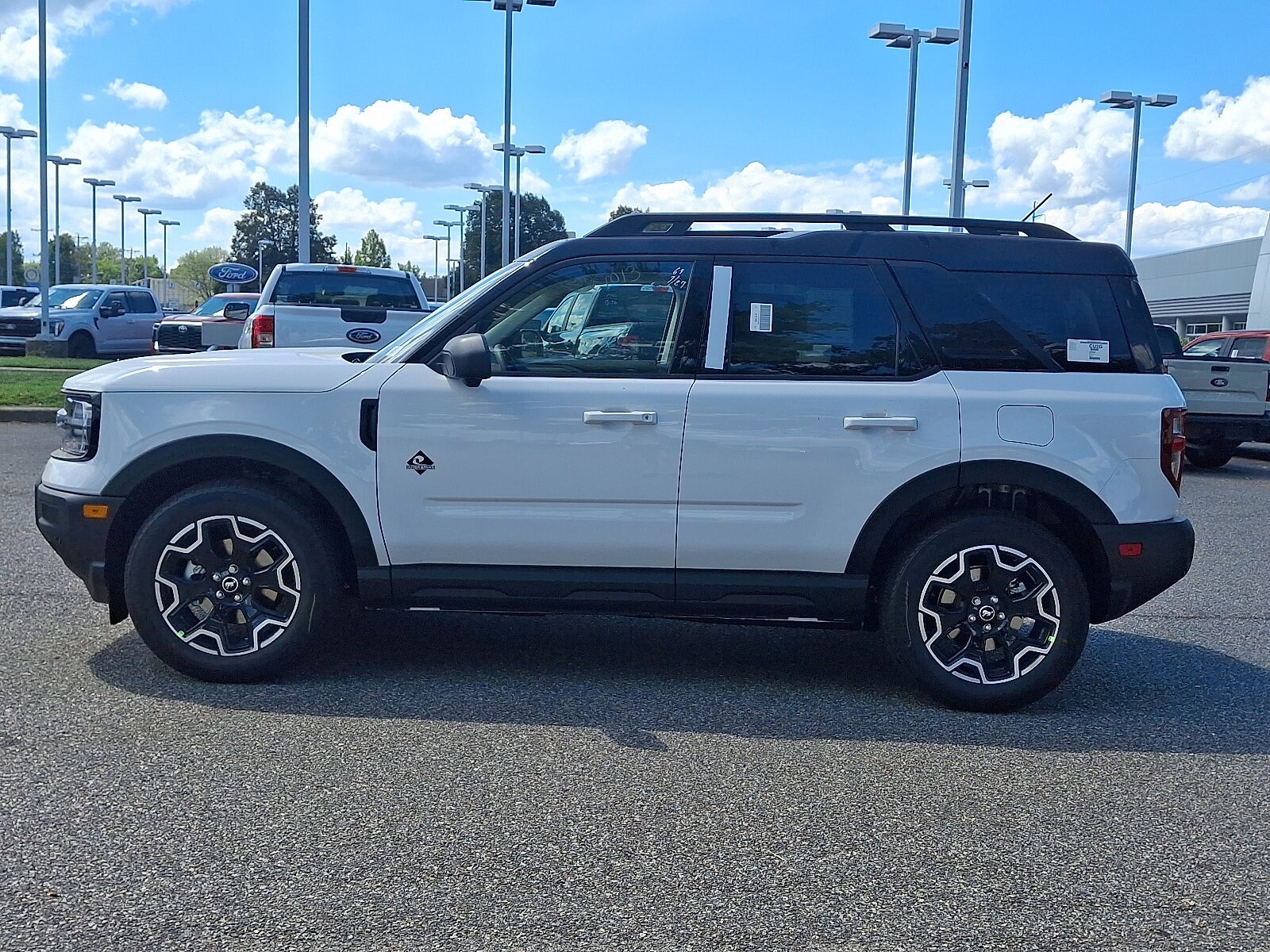 2025 Ford Bronco Sport Outer Banks photo 4