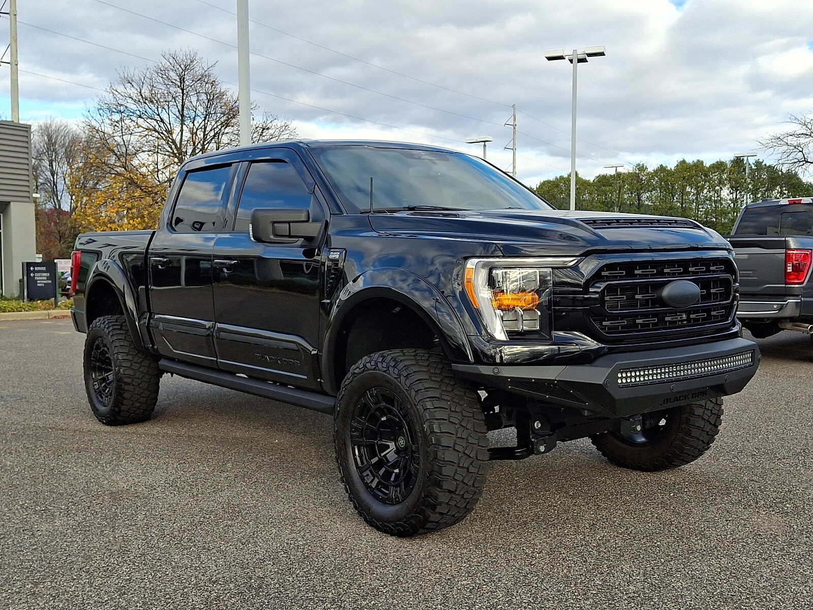 2023 Ford F-150 photo 2