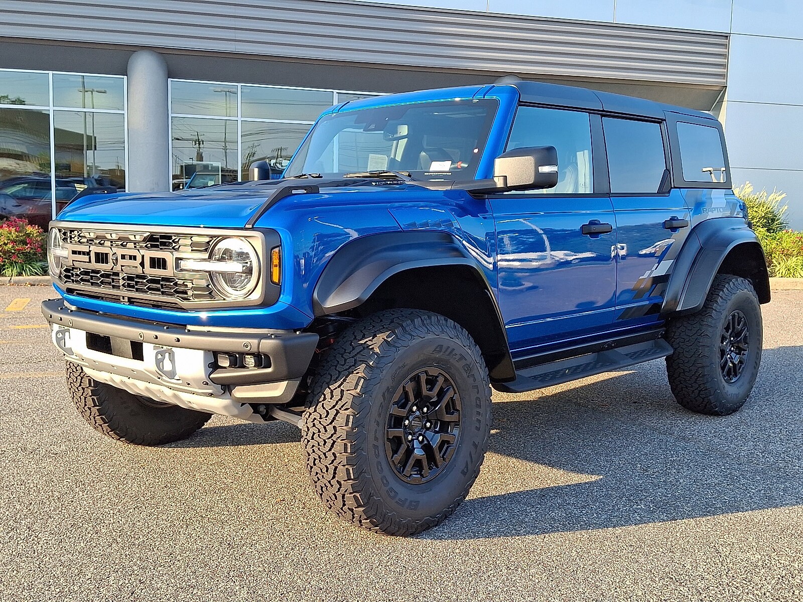 2025 Ford Bronco Raptor photo 3