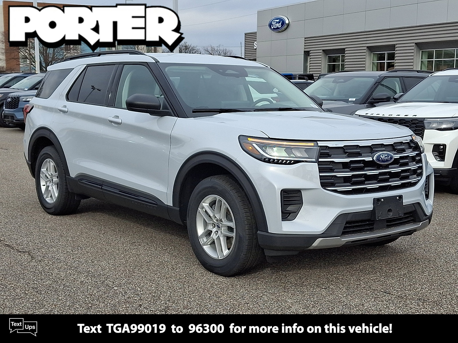 2026 Ford Explorer Active 4WD's photo