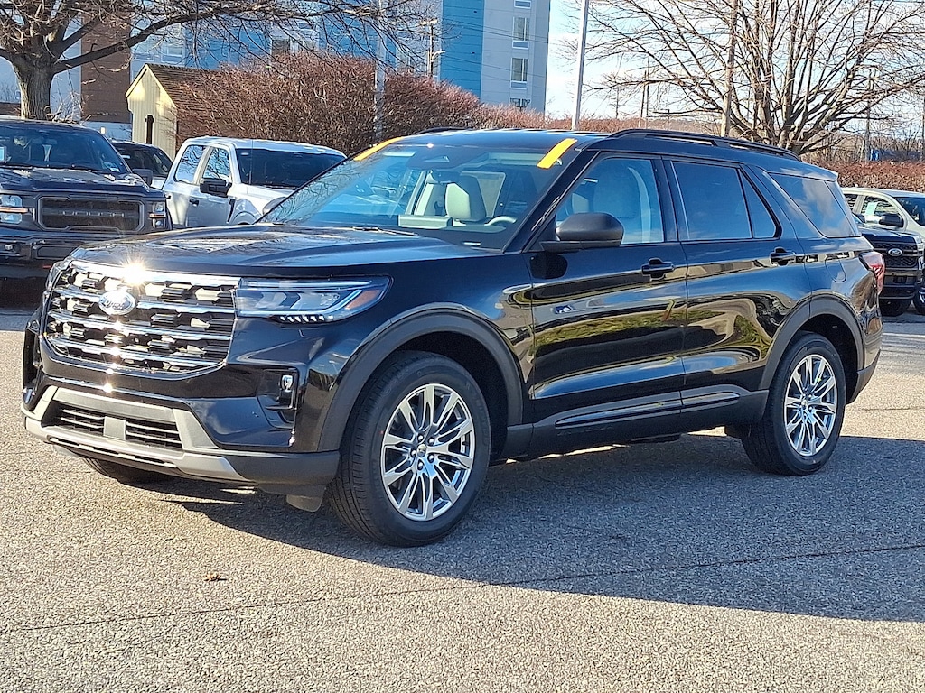 2026 Ford Explorer photo 2