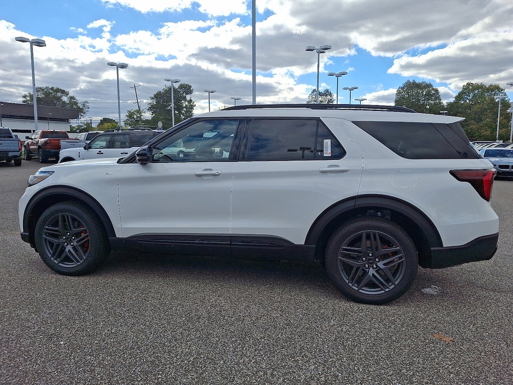 New 2025 Ford Explorer ST-Line SUV