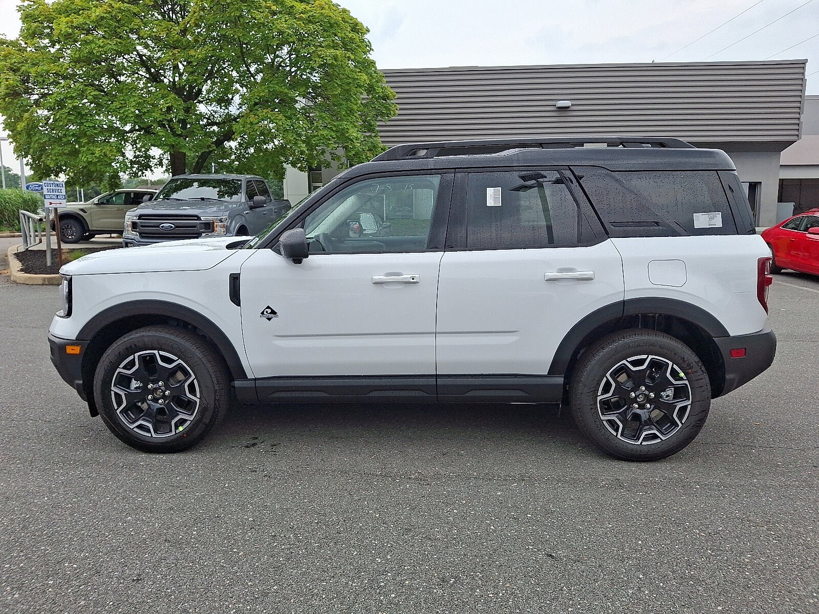 2025 Ford Bronco Sport Outer Banks photo 3