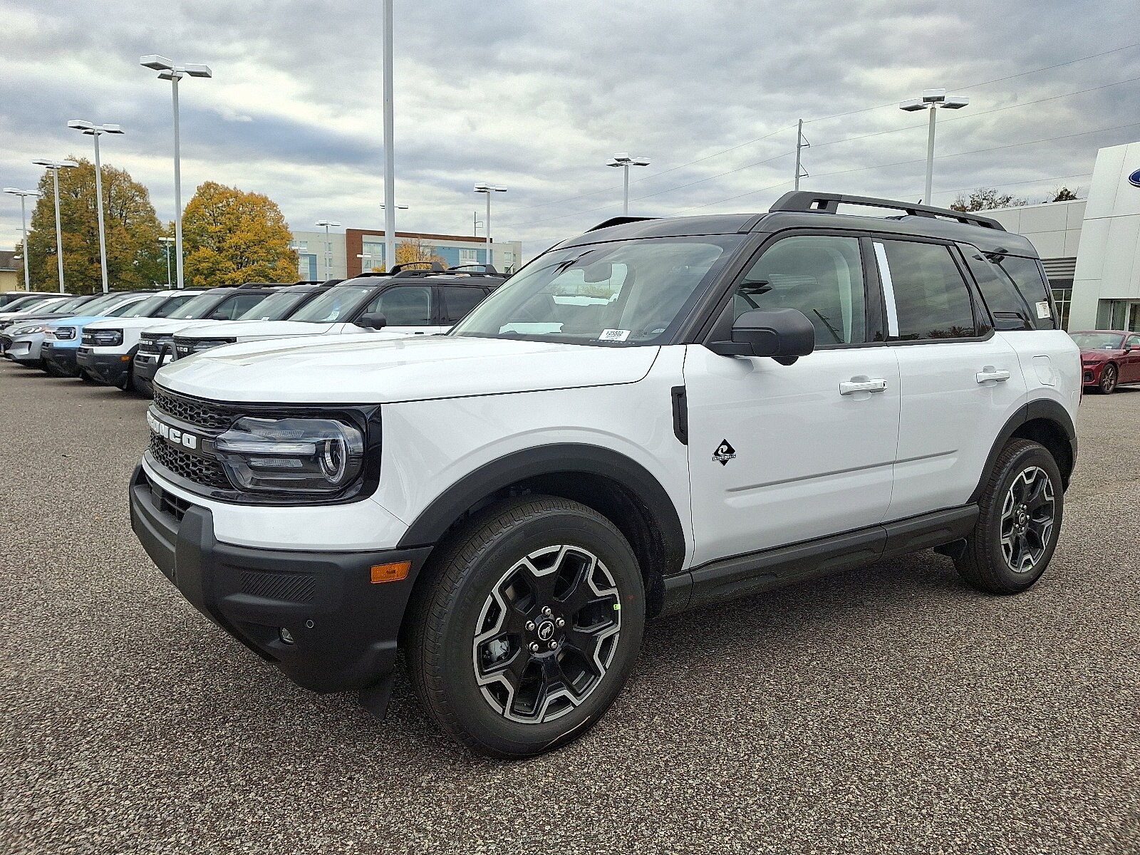 2025 Ford Bronco Sport Outer Banks photo 3