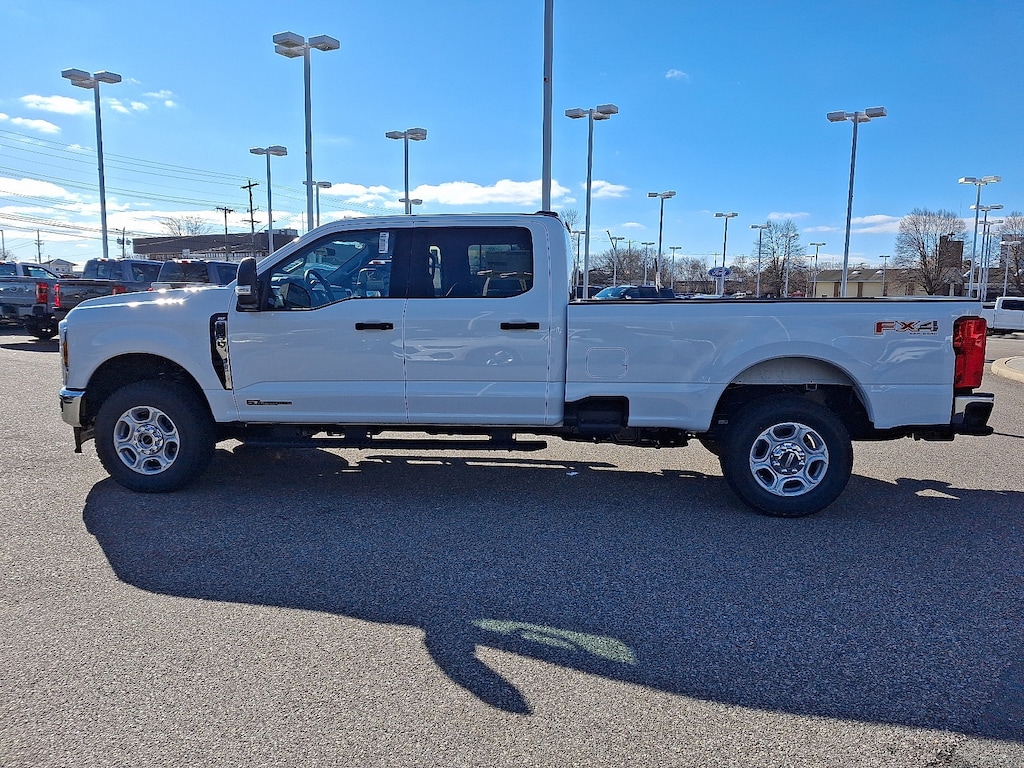 2026 Ford F-250 XLT photo 4