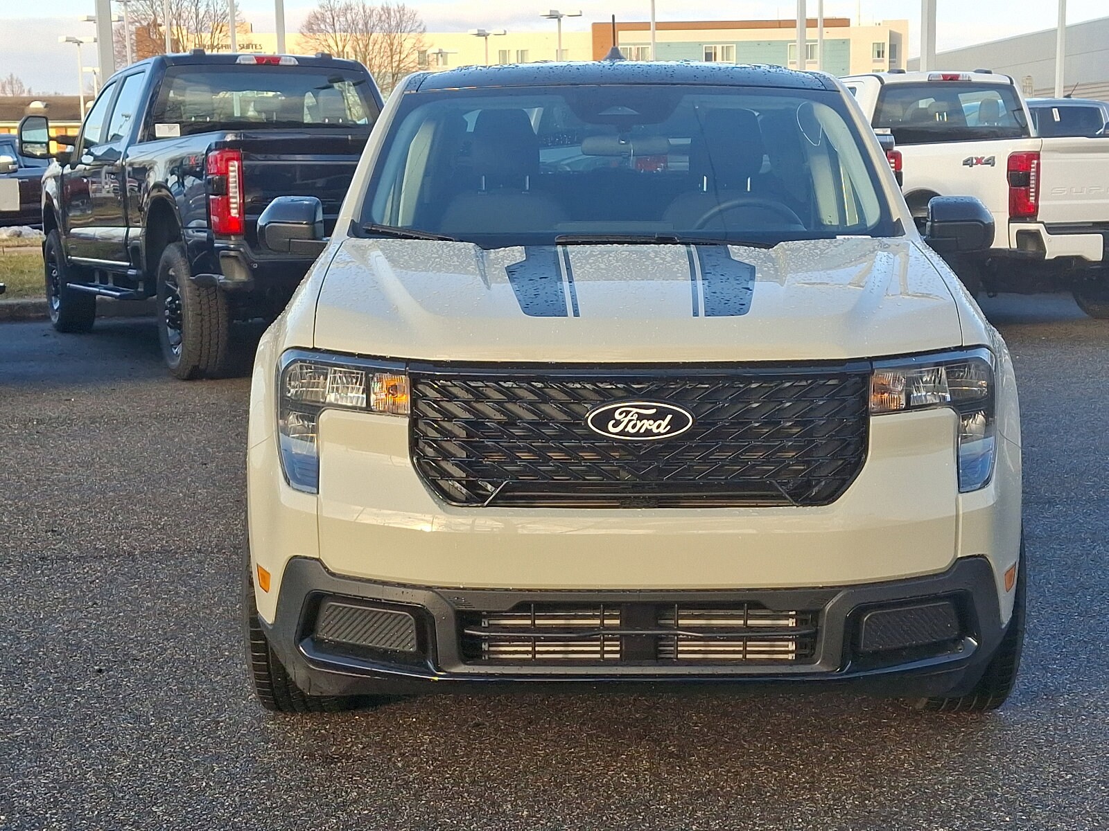2025 Ford Maverick XLT photo 2