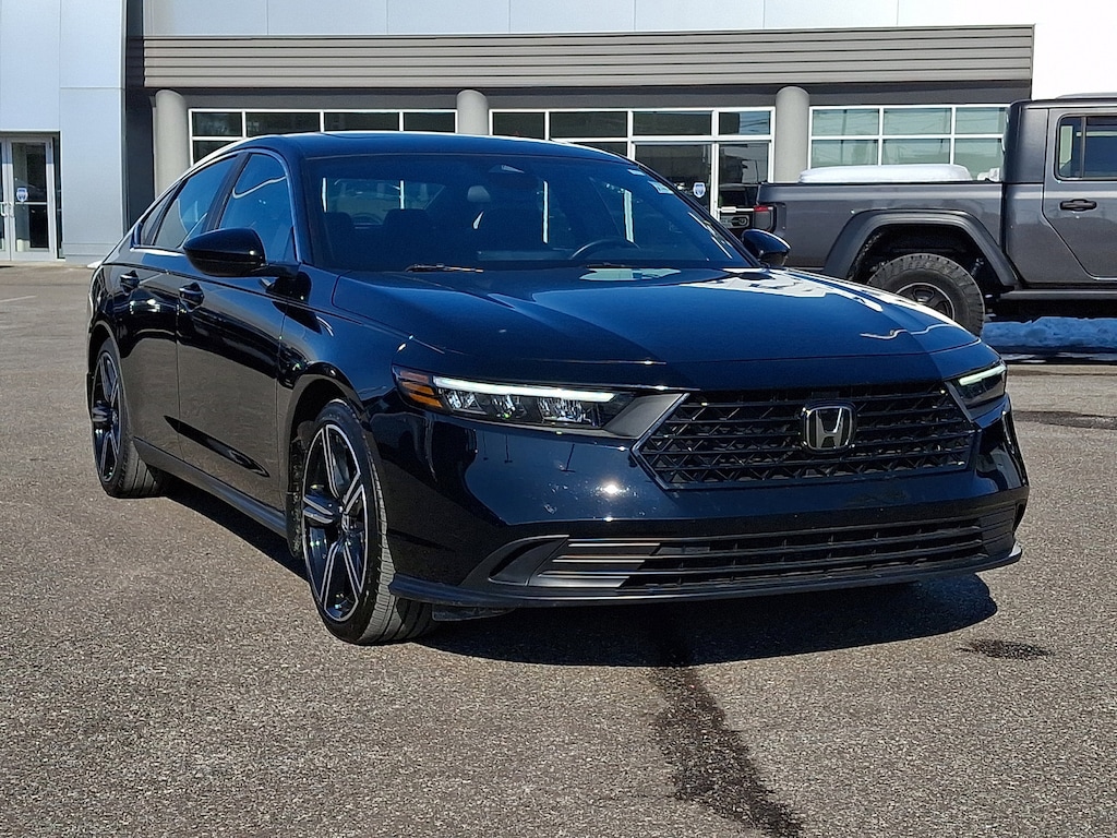 2024 Honda Accord Sport Hybrid photo 2