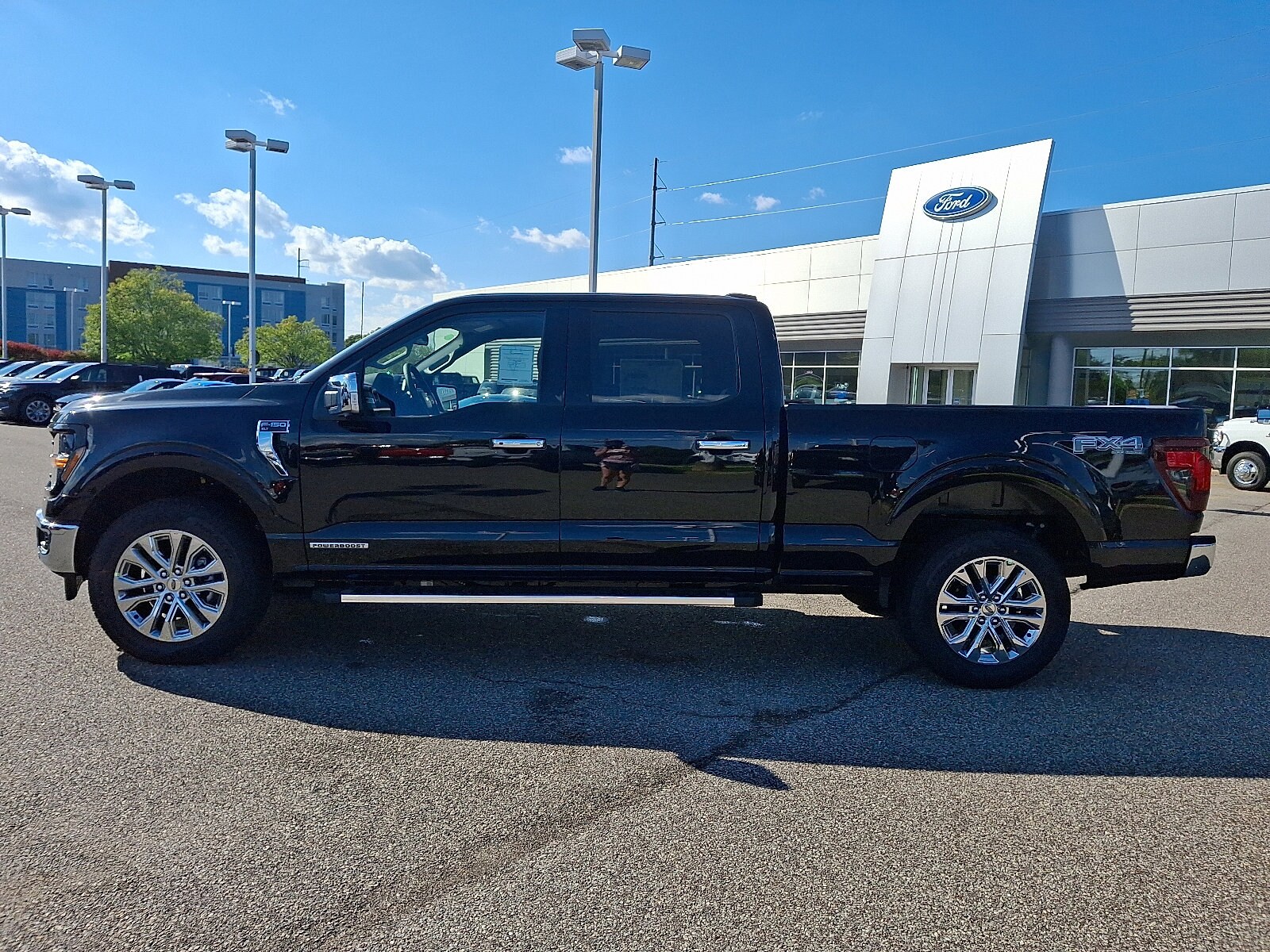 2025 Ford F-150 XLT photo 4