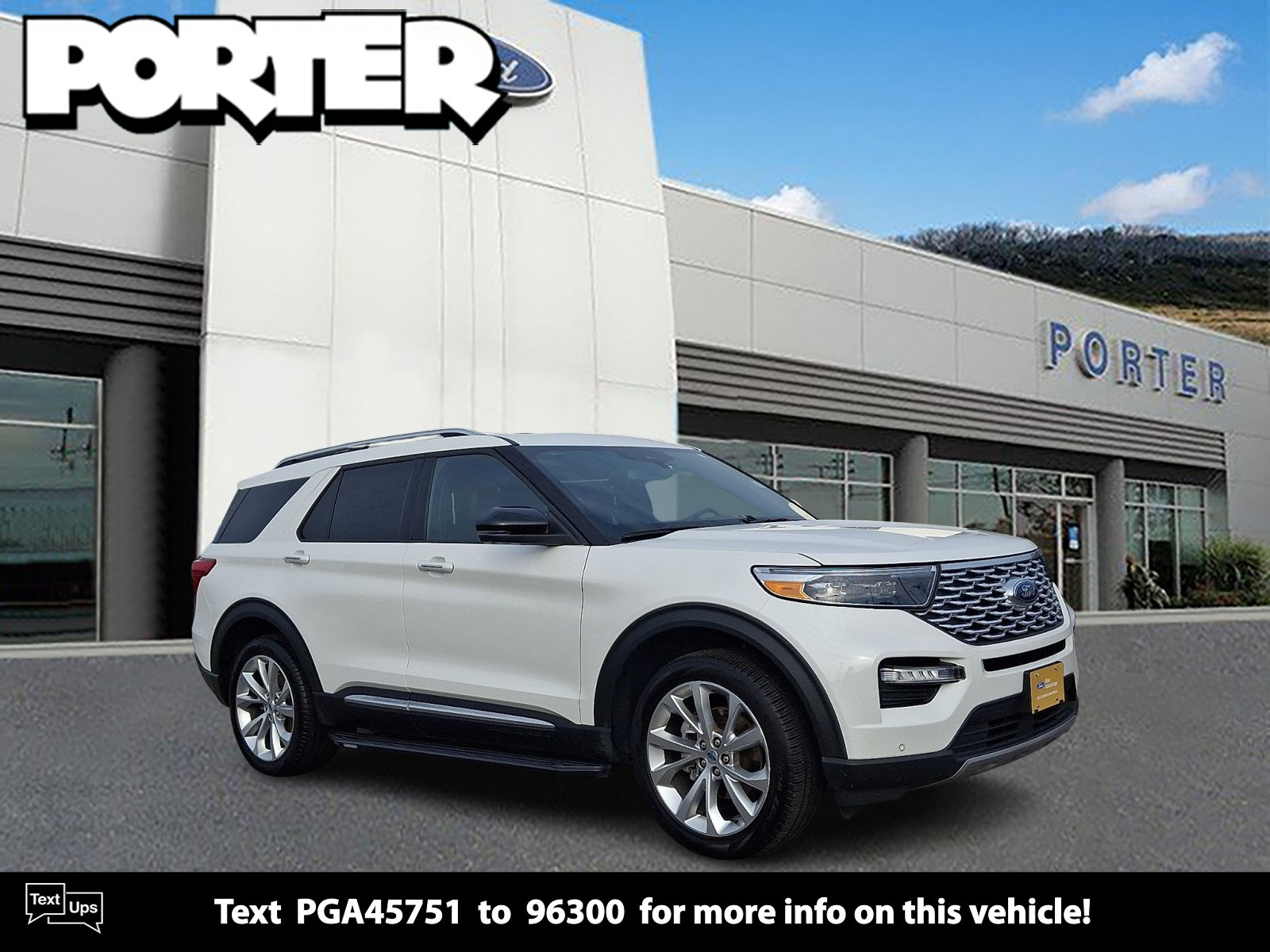 2023 Ford Explorer Platinum's photo