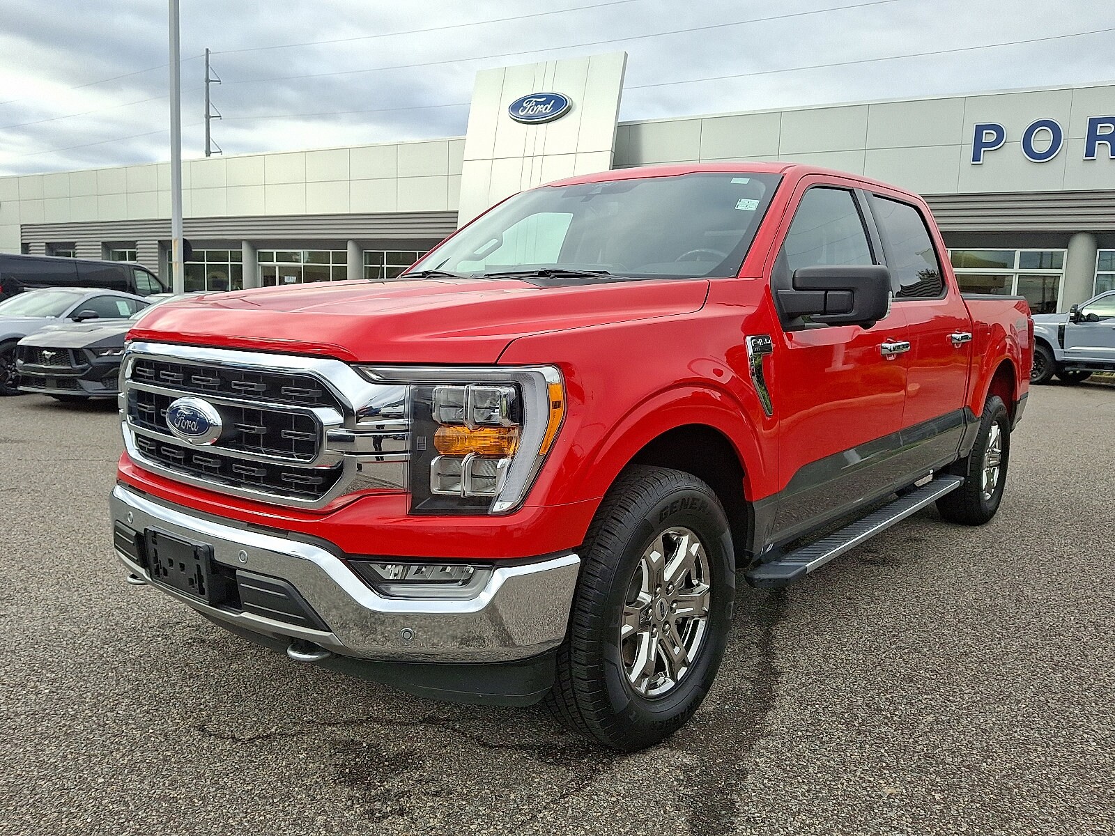2021 Ford F-150 XLT photo 4