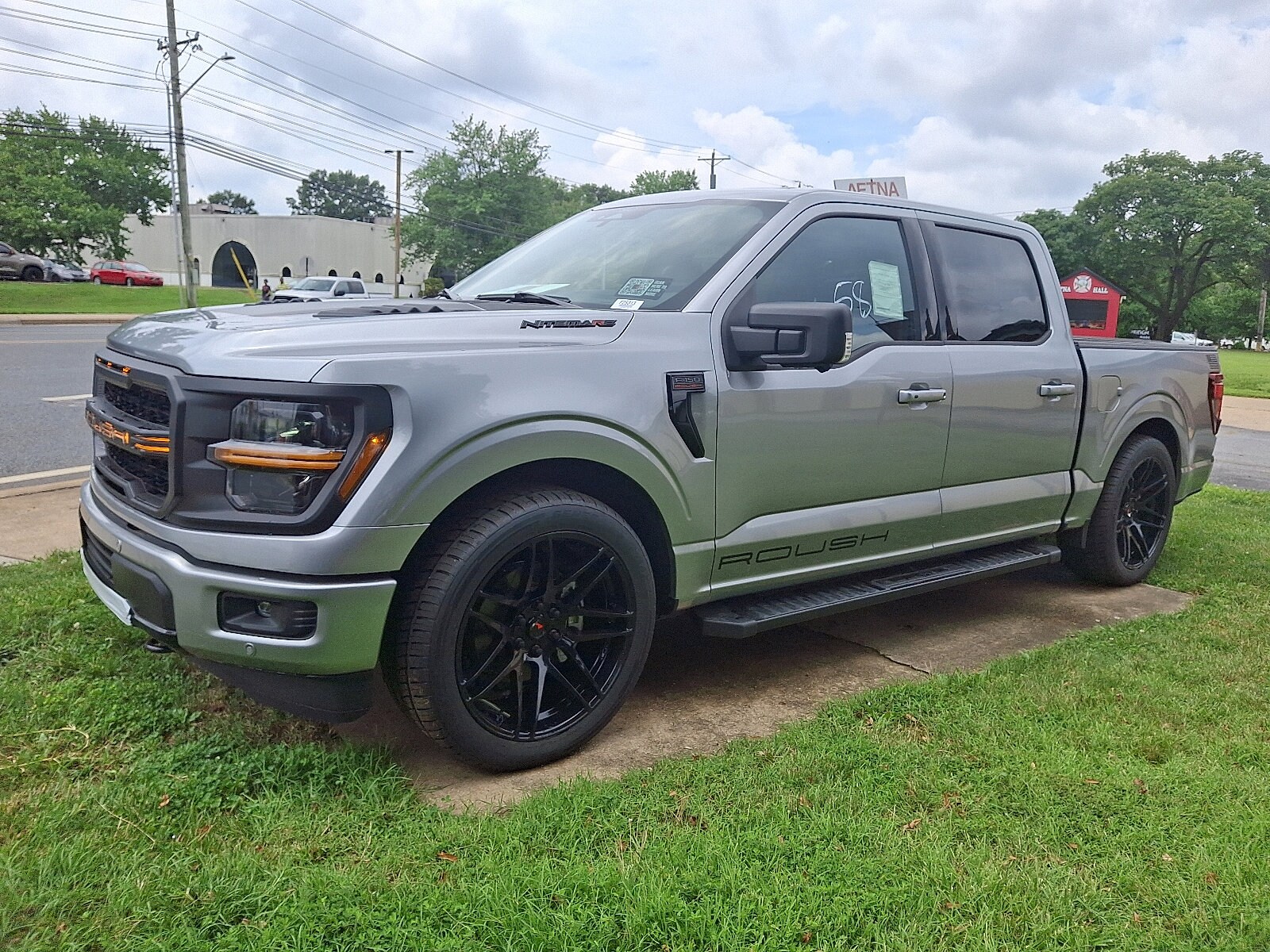 2025 Ford F-150 XLT photo 3