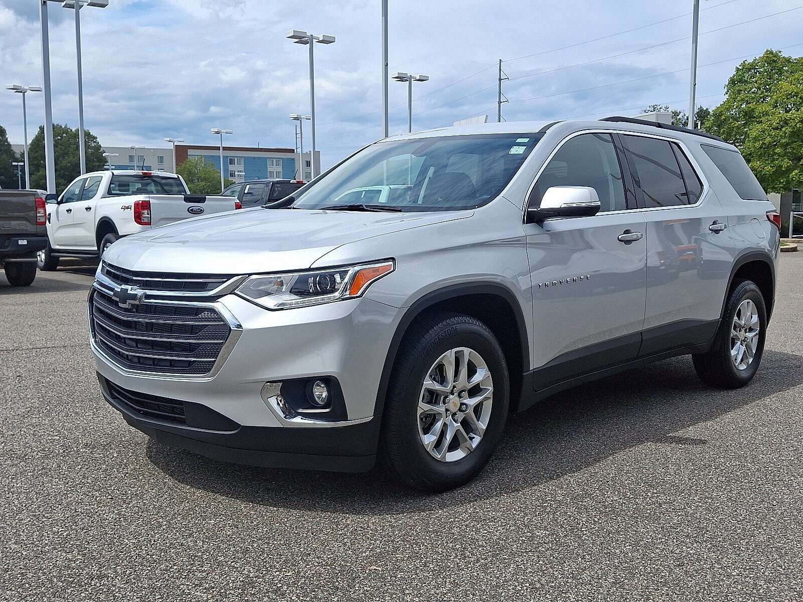 2021 Chevrolet Traverse Cloth photo 3