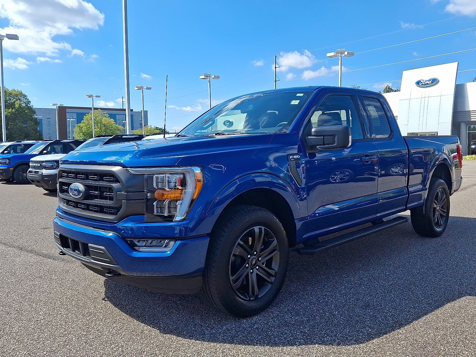 2022 Ford F-150 XLT photo 3