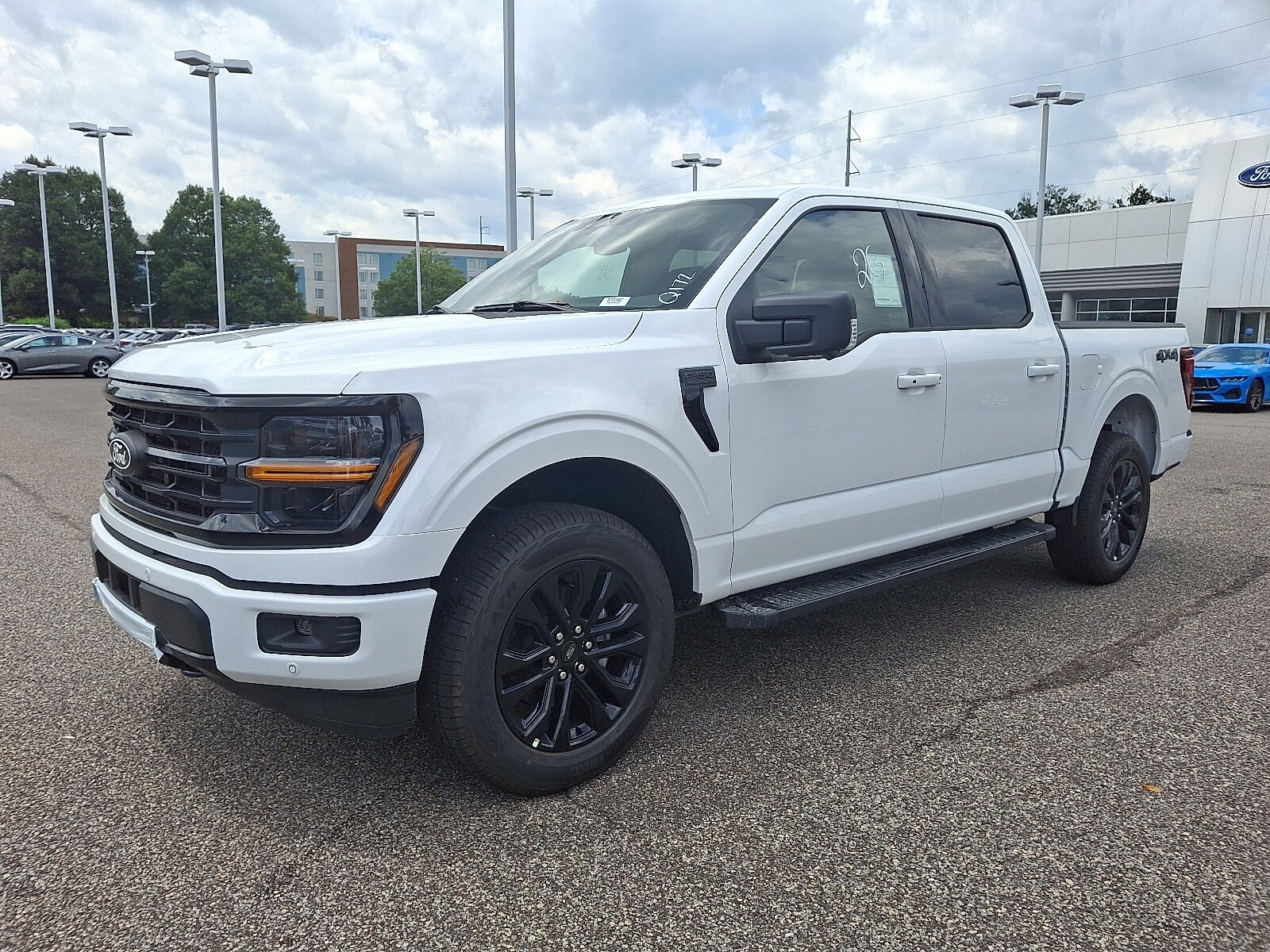 2025 Ford F-150 XLT photo 3