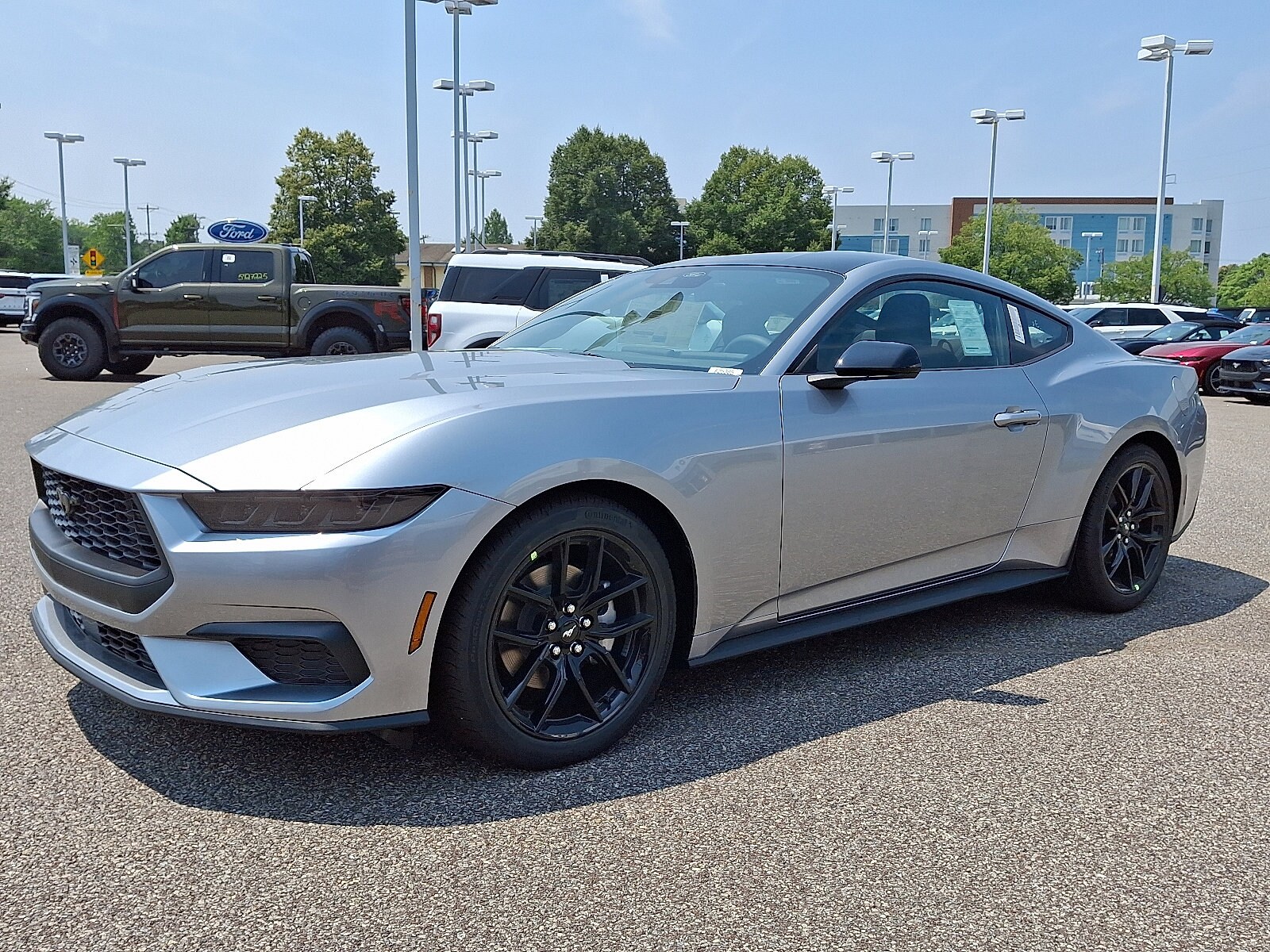 2025 Ford Mustang EcoBoost photo 3