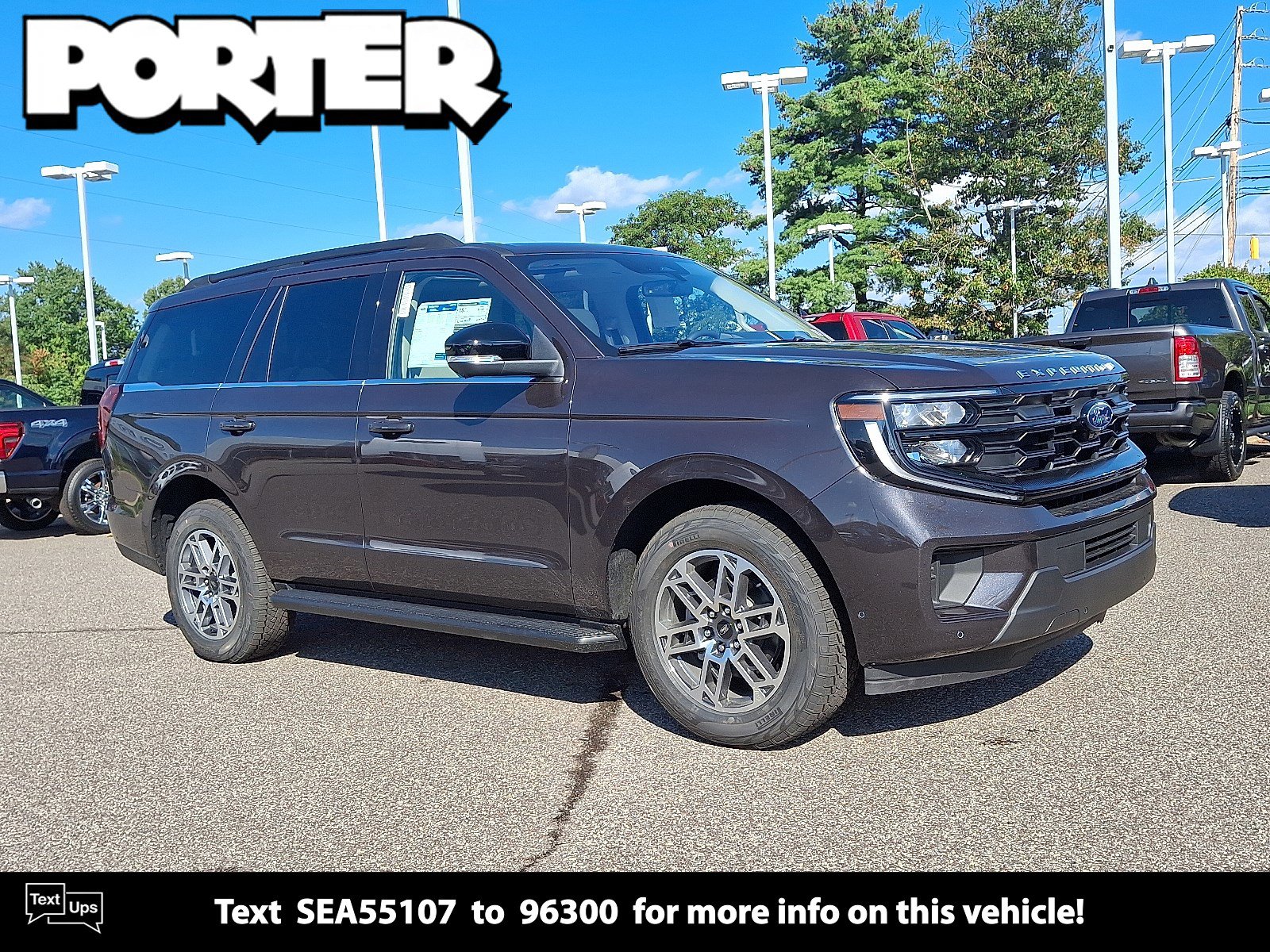 2025 Ford Expedition Active's photo