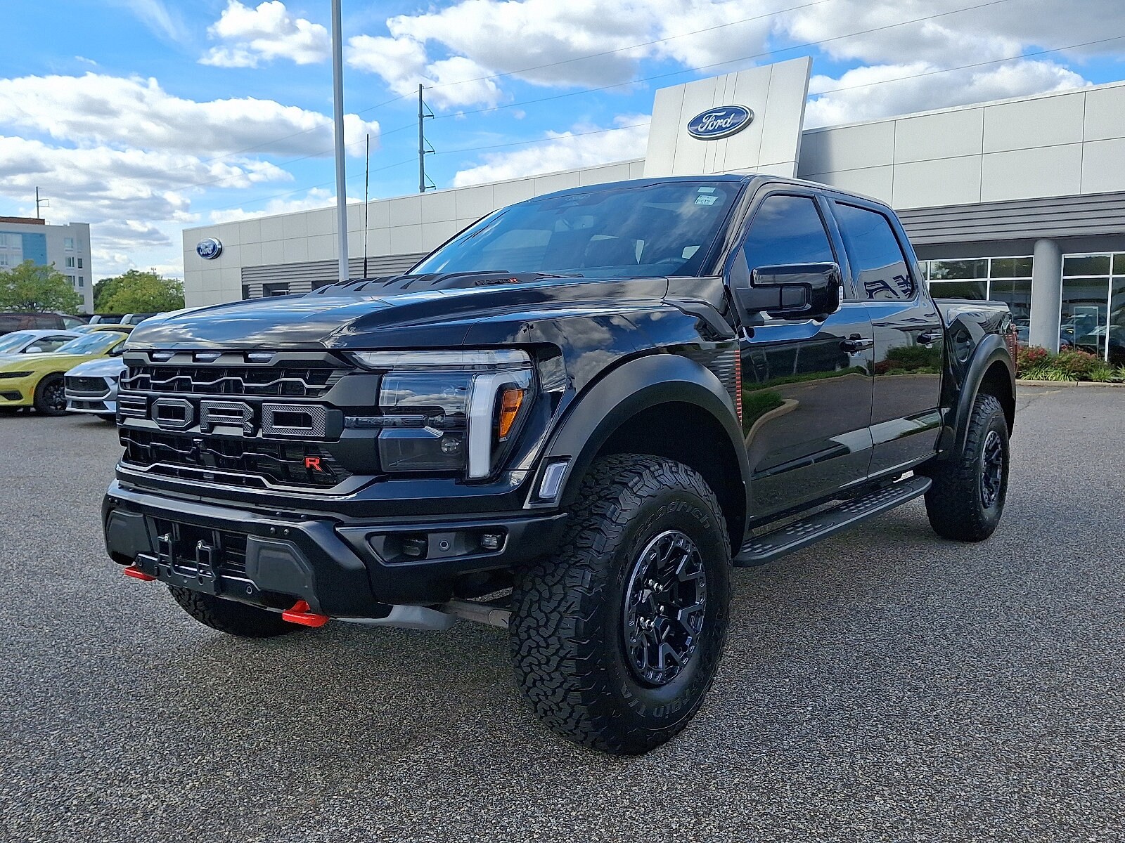 2025 Ford F-150 Raptor photo 2
