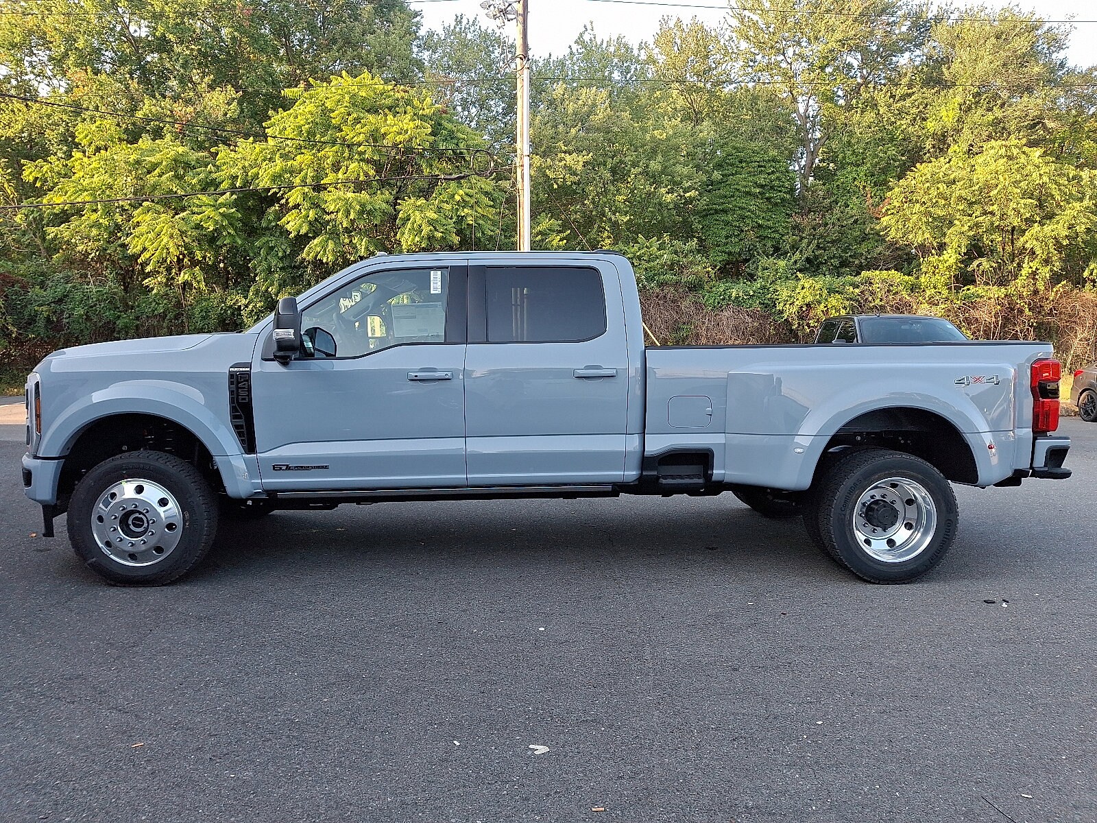 2026 Ford F-450 Platinum photo 4