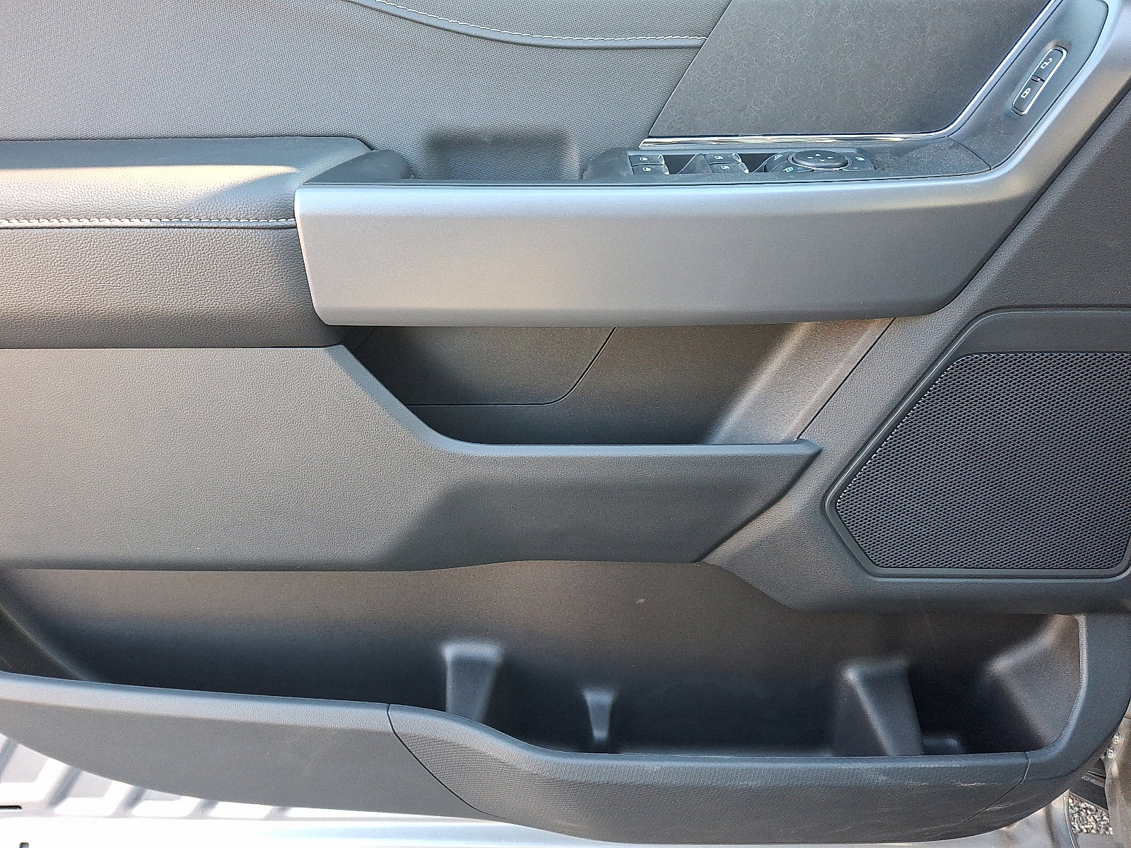 2025 Ford F-150 XLT - Photo 15