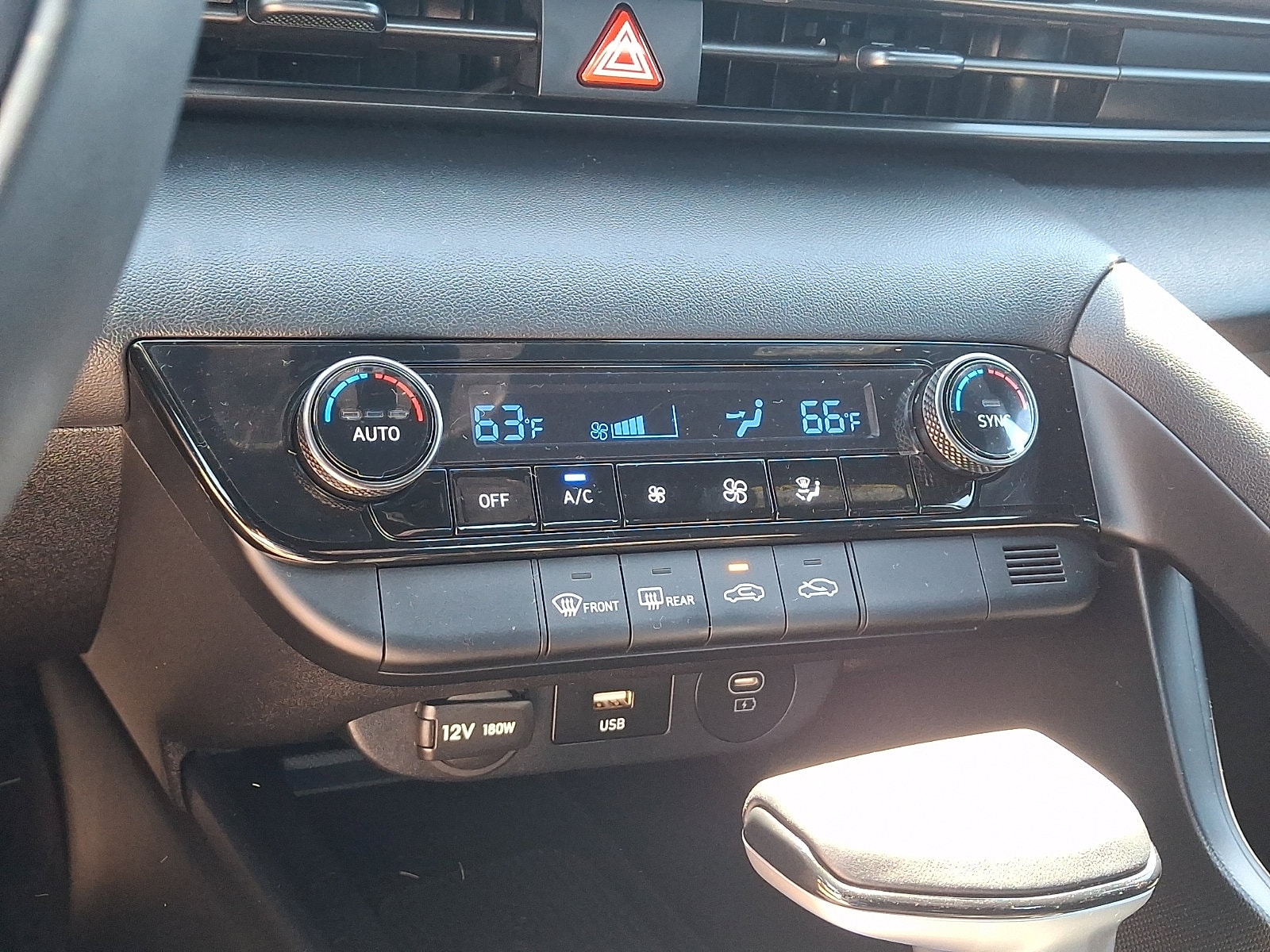 2025 Hyundai Elantra SEL - Photo 15