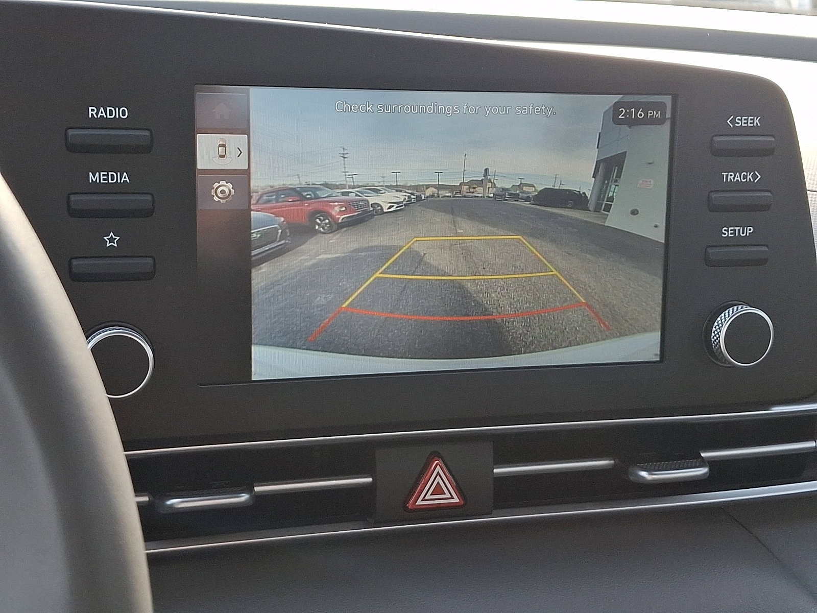 2025 Hyundai Elantra SEL - Photo 17
