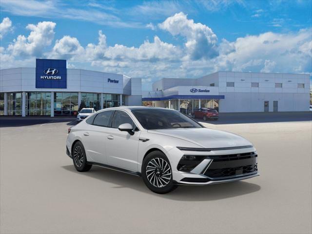 2025 Hyundai Sonata Hybrid Limited photo 2