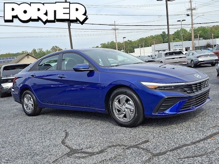 2025 Hyundai Elantra SE Sedan