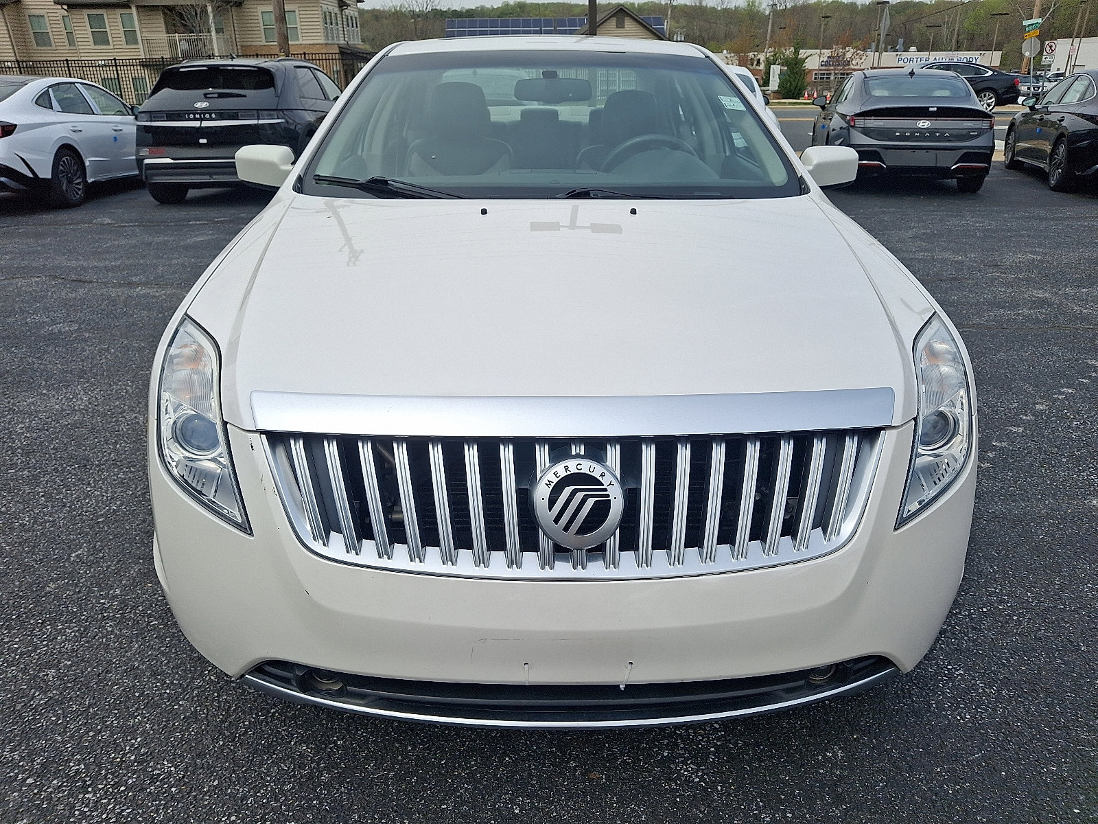 Used 2010 Mercury Milan Hybrid with VIN 3MEDM0L35AR607300 for sale in Newark, DE