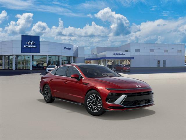 2025 Hyundai Sonata Hybrid Limited photo 2