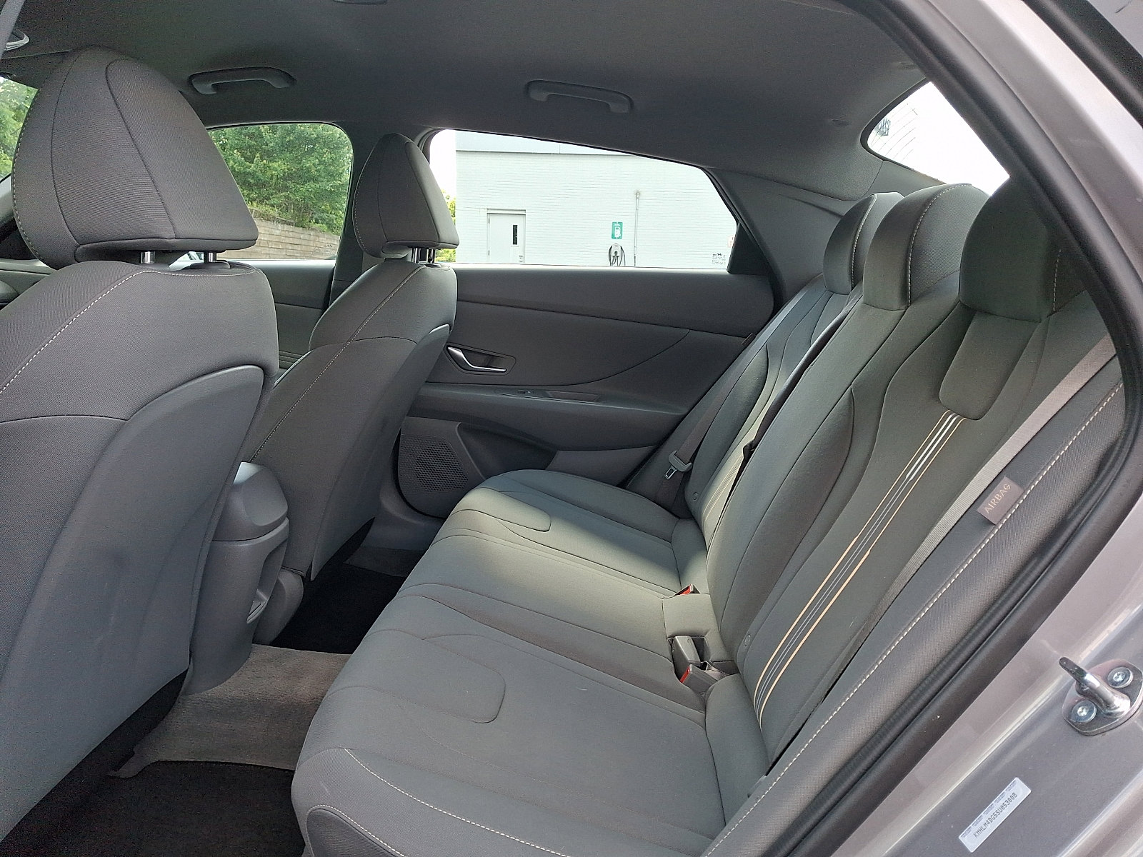 2025 Hyundai Elantra SEL - Photo 10
