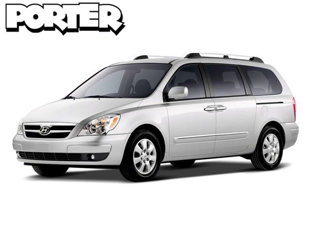 2008 Hyundai Entourage's photo