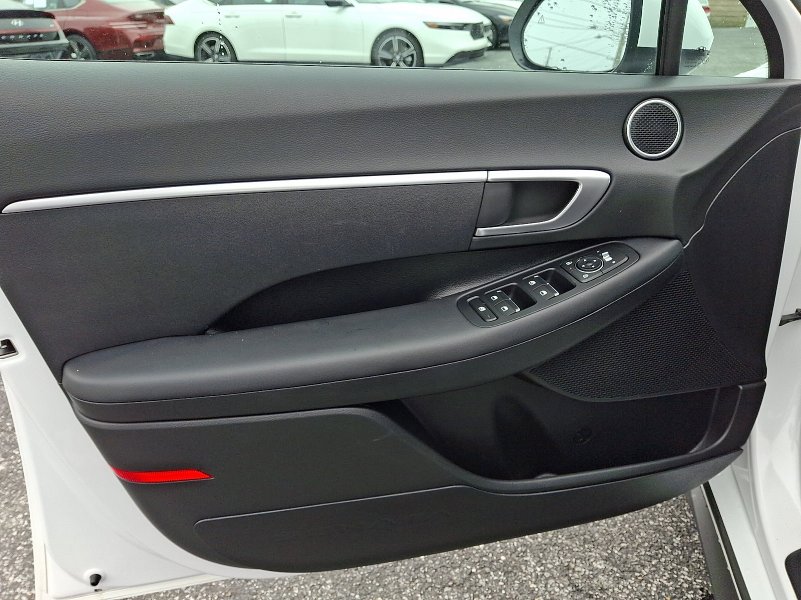2025 Hyundai Sonata SE - Photo 12