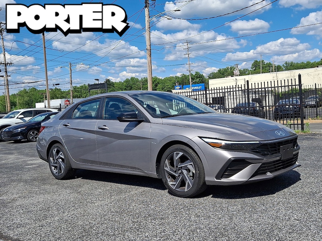 Used 2025 Hyundai Elantra SEL Sport Sedan