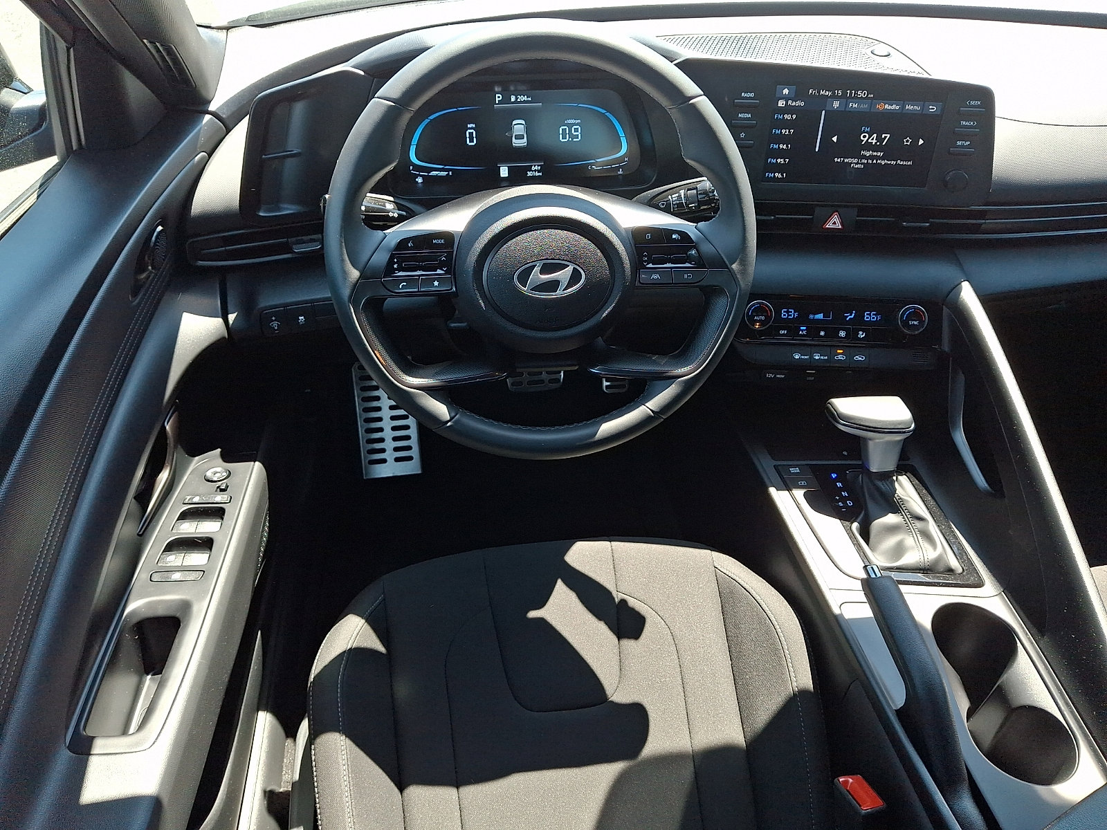 2025 Hyundai Elantra SEL - Photo 11