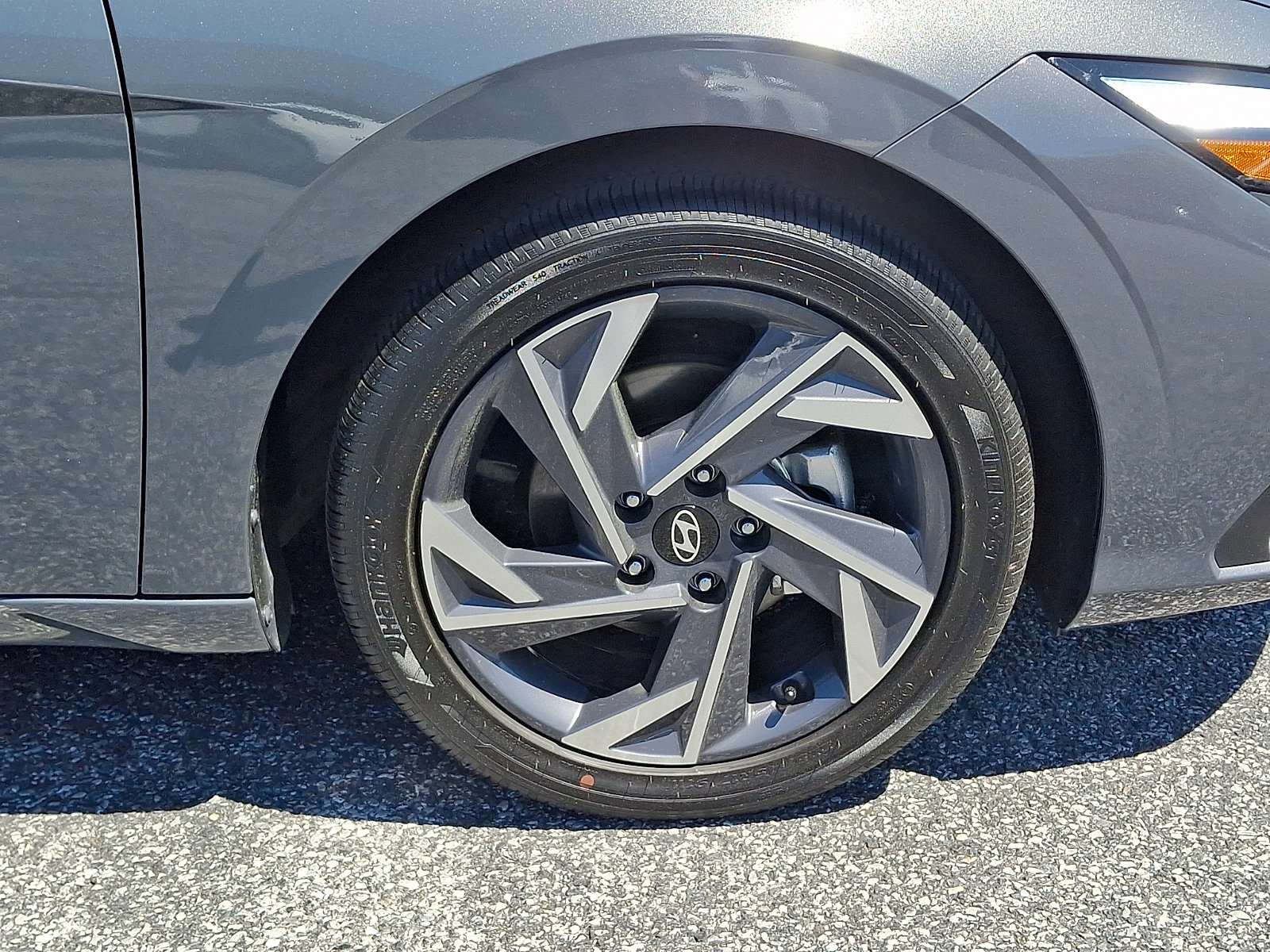 2025 Hyundai Elantra SEL - Photo 8