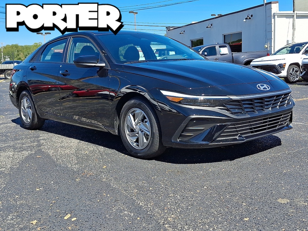 Used 2026 Hyundai Elantra SE Sedan