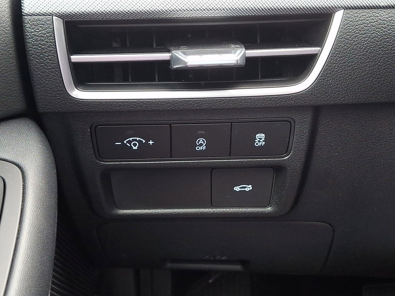 2025 Hyundai Sonata SE - Photo 22