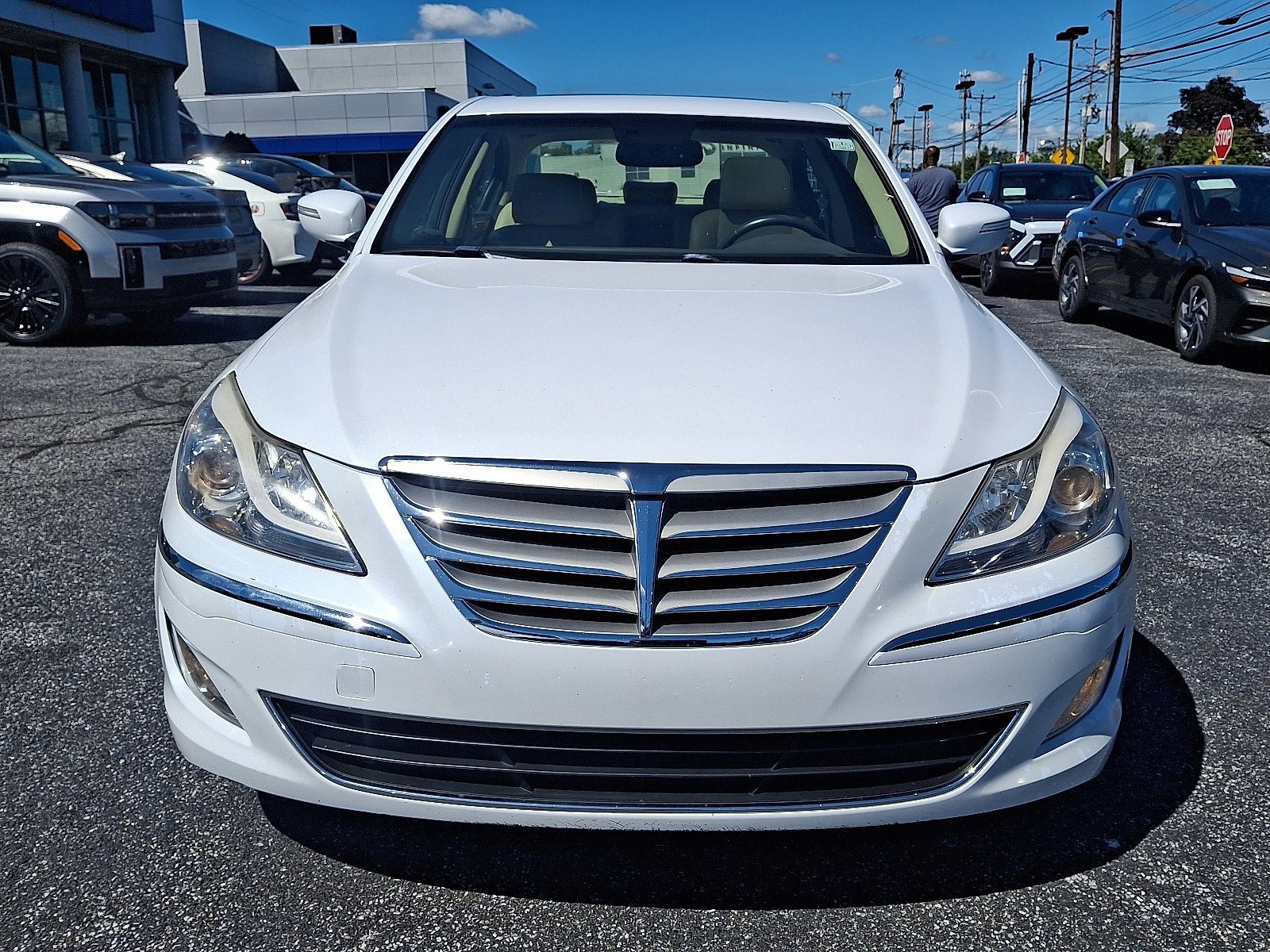 Used 2014 Hyundai Genesis 3.8 with VIN KMHGC4DD1EU265287 for sale in Newark, DE