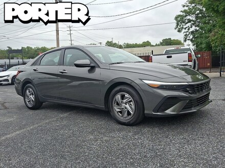 2025 Hyundai Elantra SE Sedan