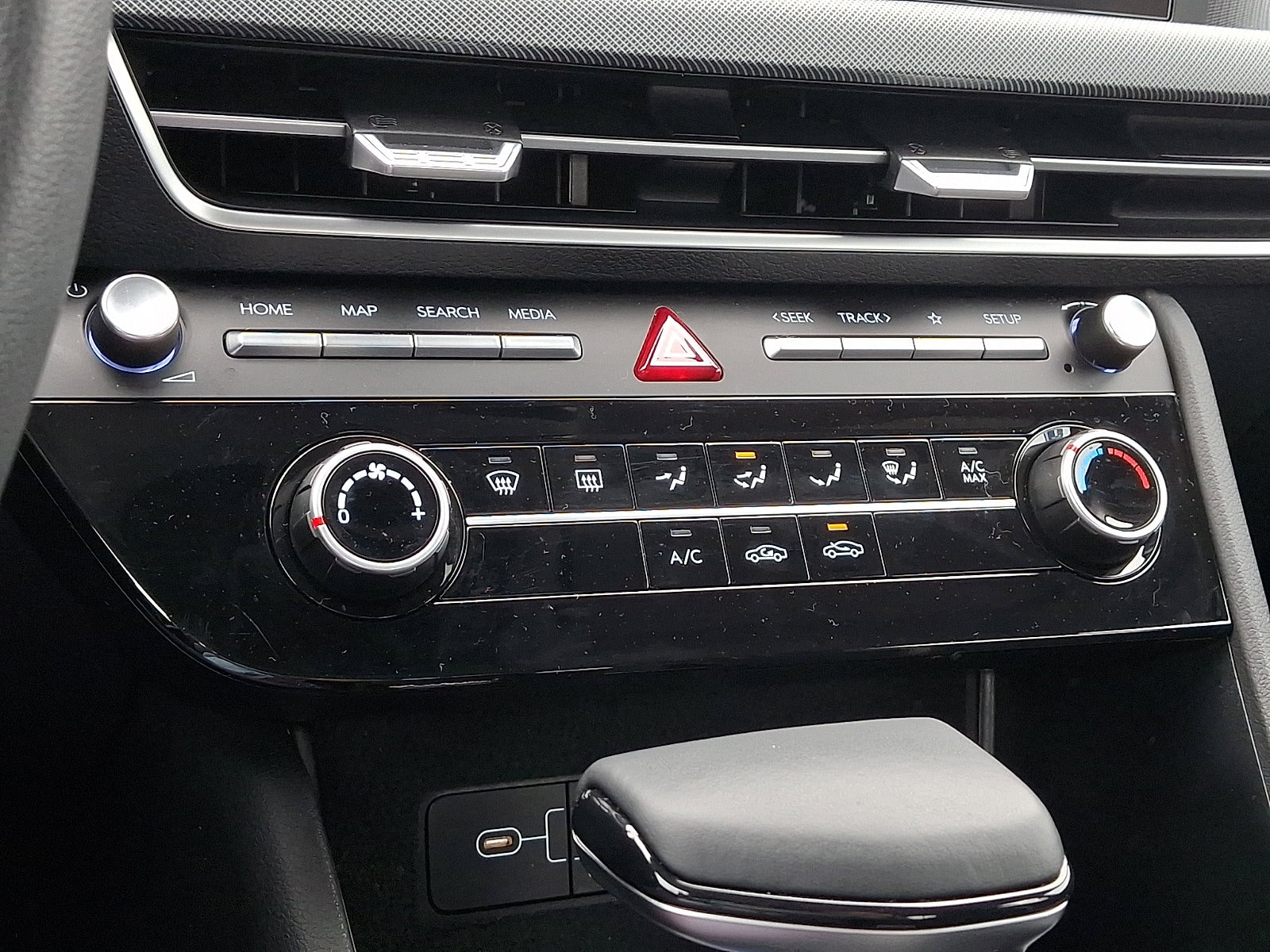 2025 Hyundai Sonata SE - Photo 15