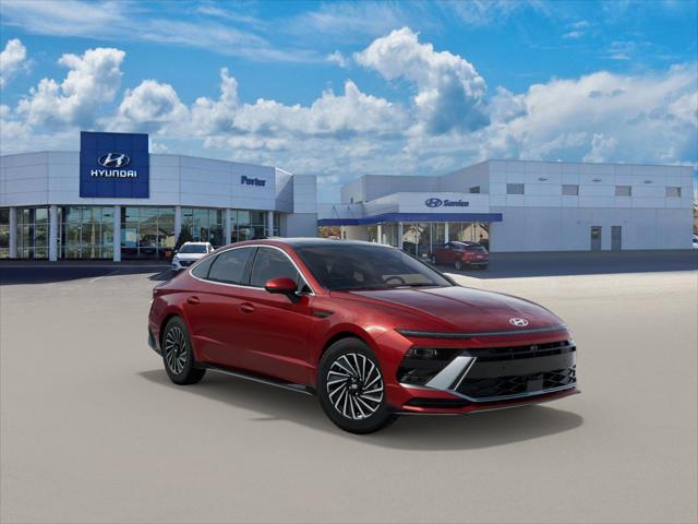 2025 Hyundai Sonata Hybrid Limited photo 2