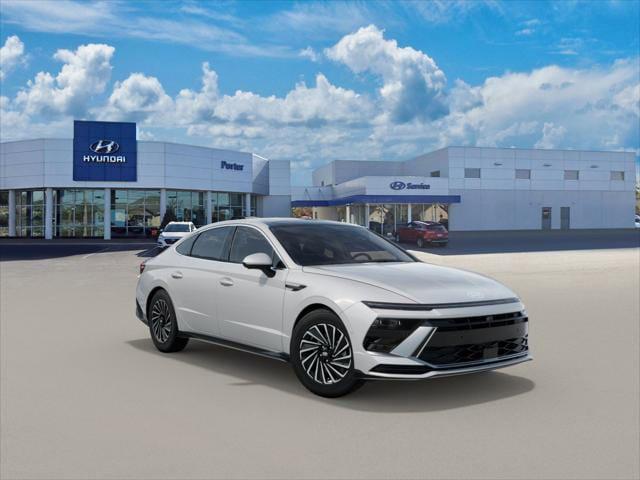 2025 Hyundai Sonata Hybrid Limited photo 2