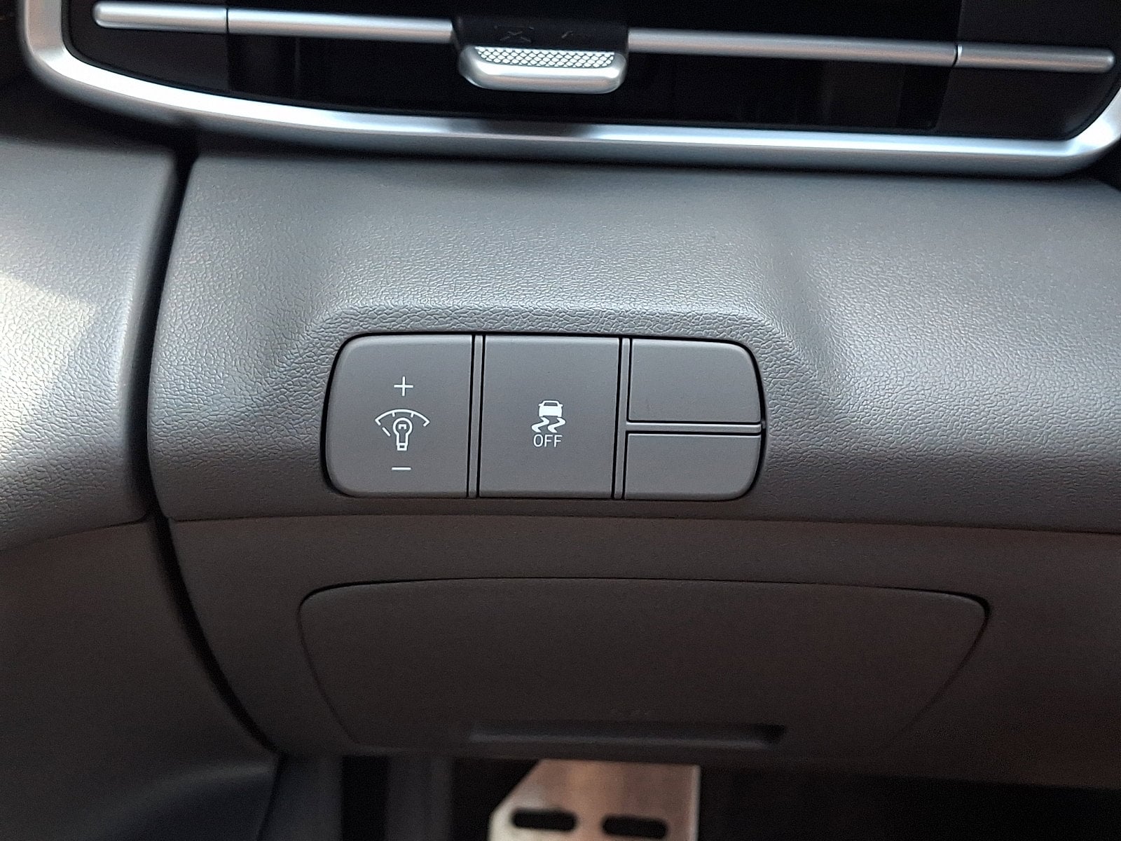 2025 Hyundai Elantra SEL - Photo 22