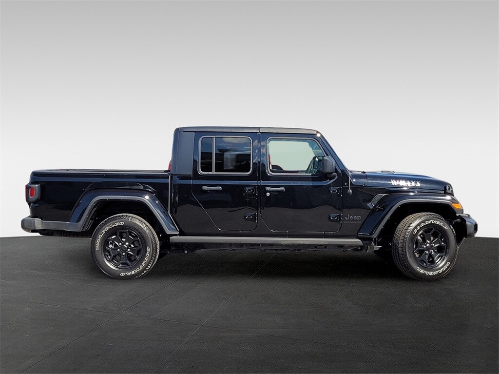2023 Jeep Gladiator Willys photo 3