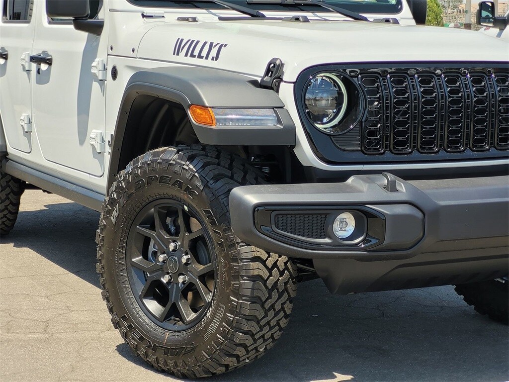 2025 Jeep Wrangler Willys photo 3