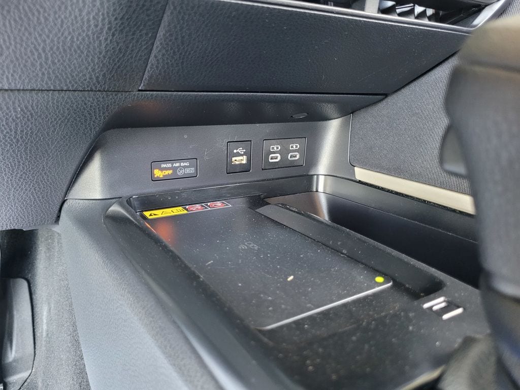 2025 Toyota Camry LE - Photo 20