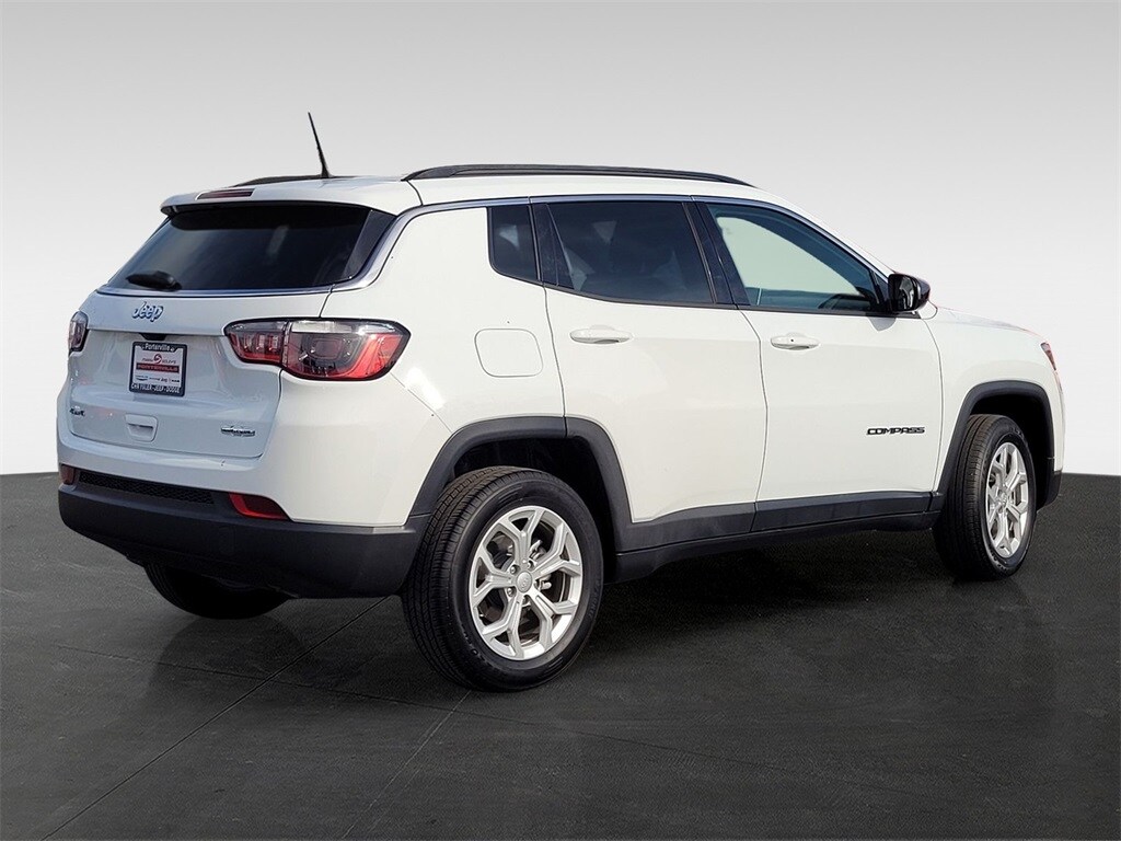 2024 Jeep Compass North Edition Latitude photo 4