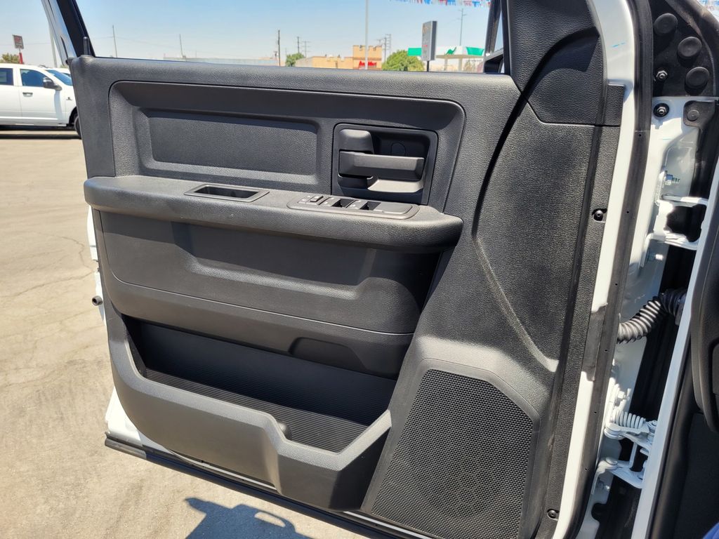 2025 RAM 2500 Tradesman - Photo 18