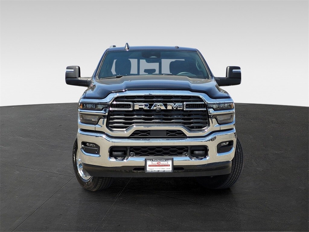 2025 Ram 2500 Tradesman photo 2